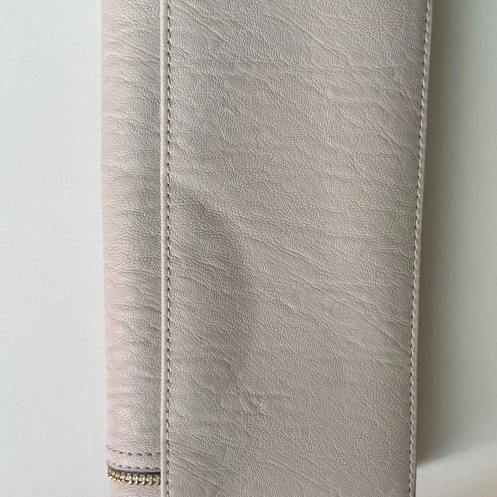 Jessica Simpson Blush Pink Zip-Around Wallet with Gold Logo - Picture 2 of 4